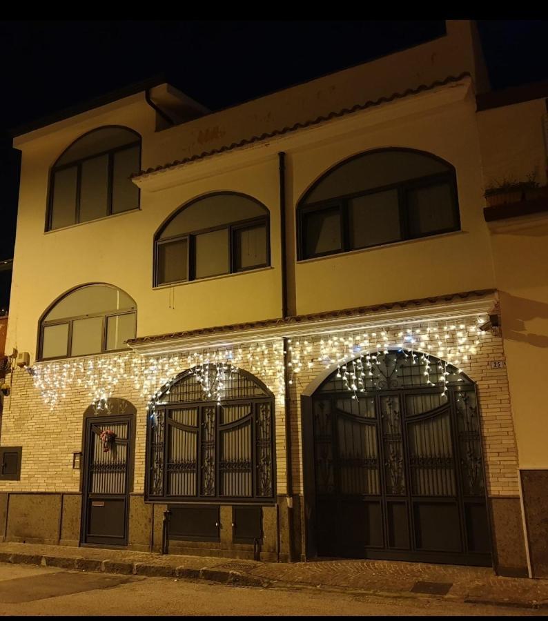 Casa Ary Bed & Breakfast Frattamaggiore Exterior photo